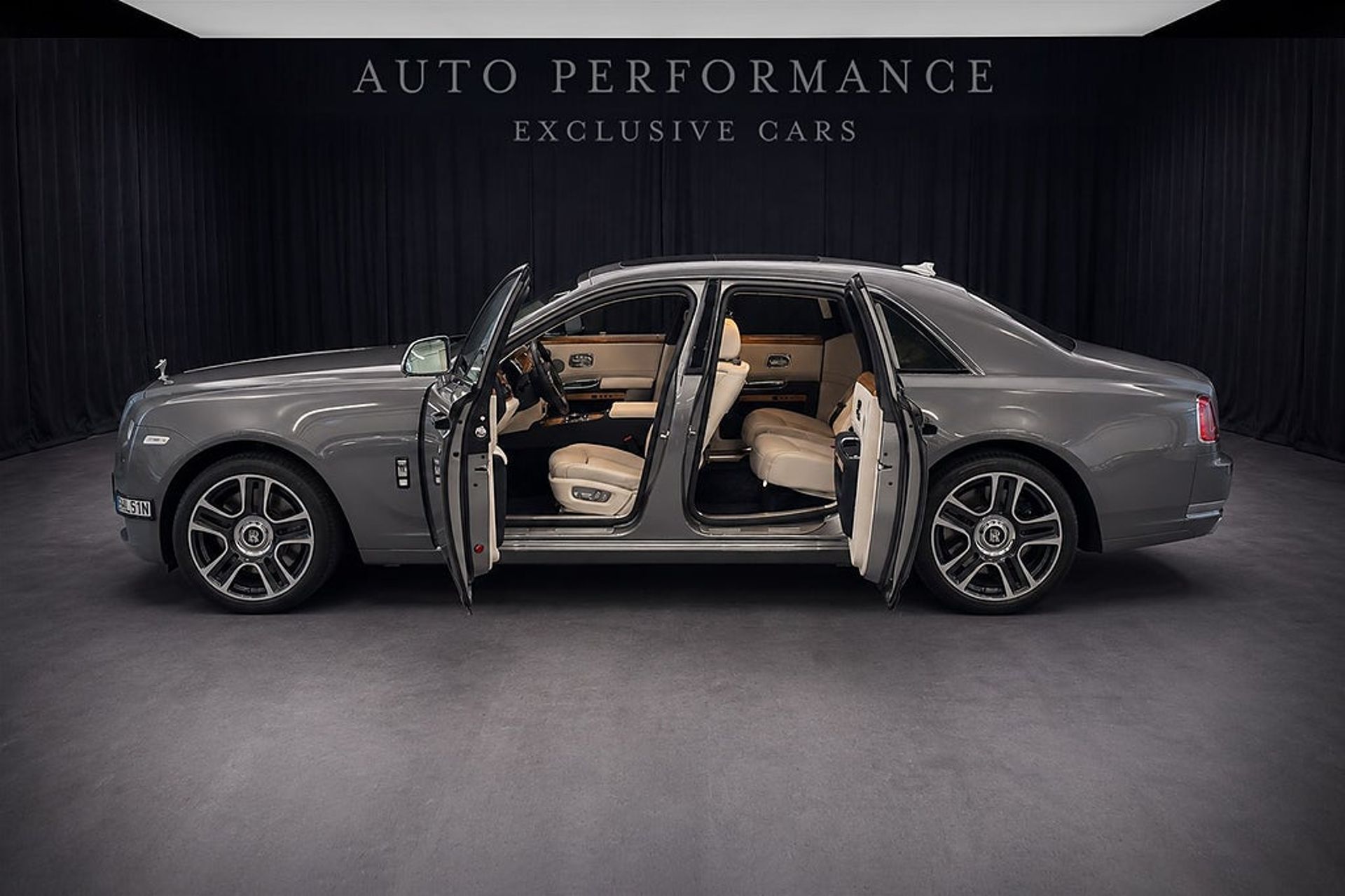 Rolls-Royce Ghost 2016, bild 6/16