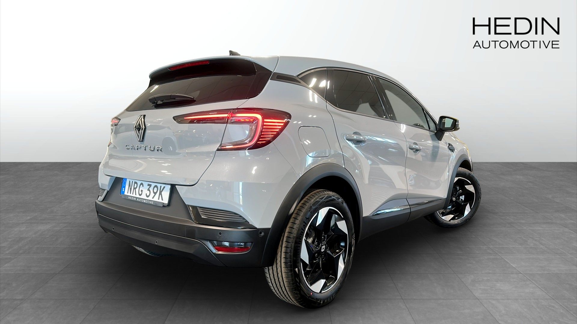 Renault Captur TECHNO MILDHYBRID 140 EDC 2026, photo 2/18