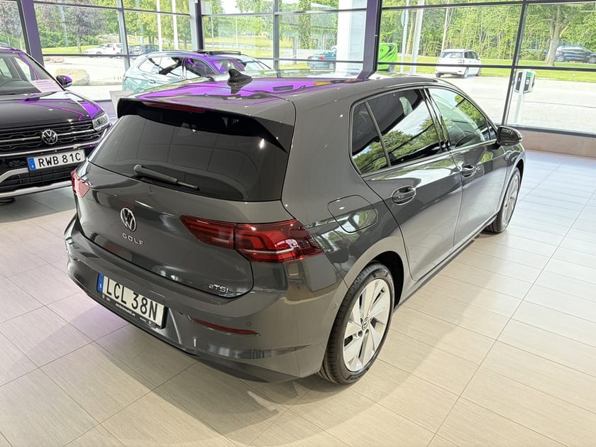 Bild 5 av Volkswagen Golf Life Edition 1.5 eTSI 150hk DSG7