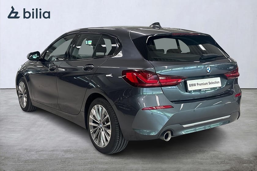 Bild 2 av BMW 118i Aut Luxury line | Backkamera | Laddplatta | Farthållare