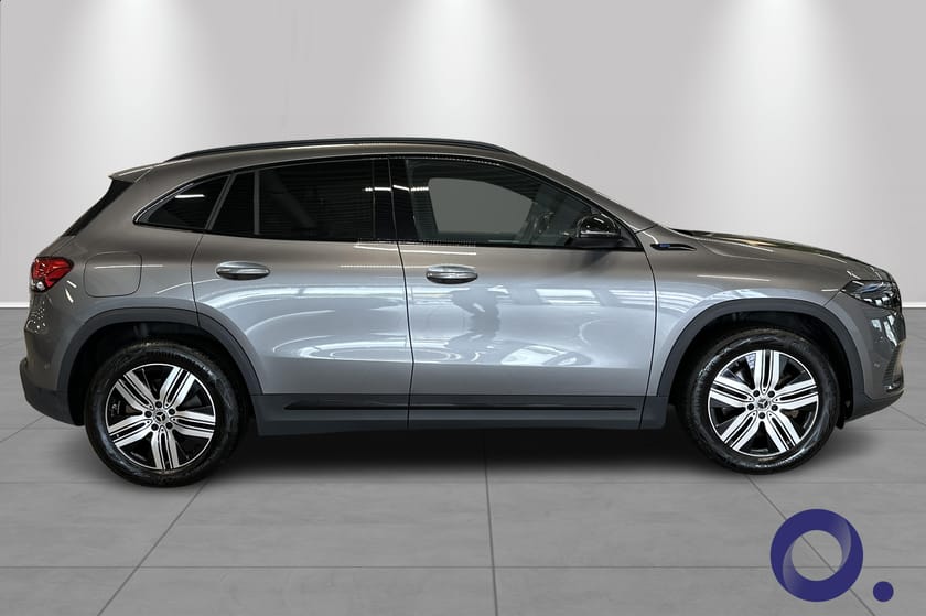 Bilde 4 av Mercedes-Benz EQA 300 4MATIC Progressive