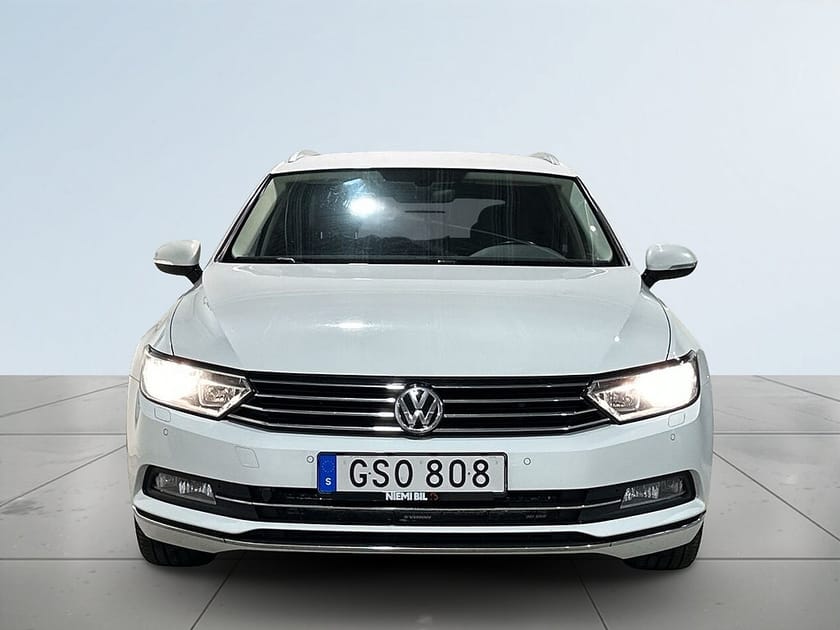 Bild 2 av Volkswagen Passat Sportscombi 2.0 TDI AWD GT Drag Dvärm Kamera SoV