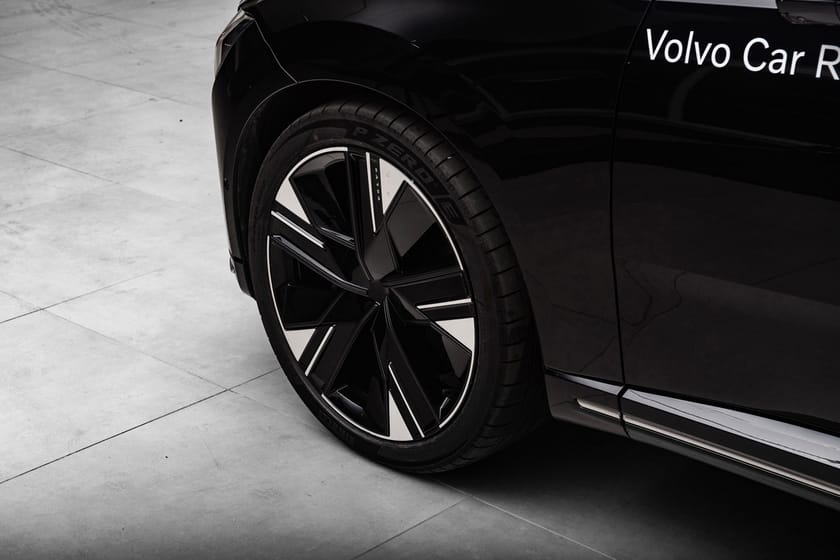 Bilde 5 av Volvo ES90 Single Motor Extended Range RWD M. Ext. Ultra - LiDAR B&W Luftfjæring