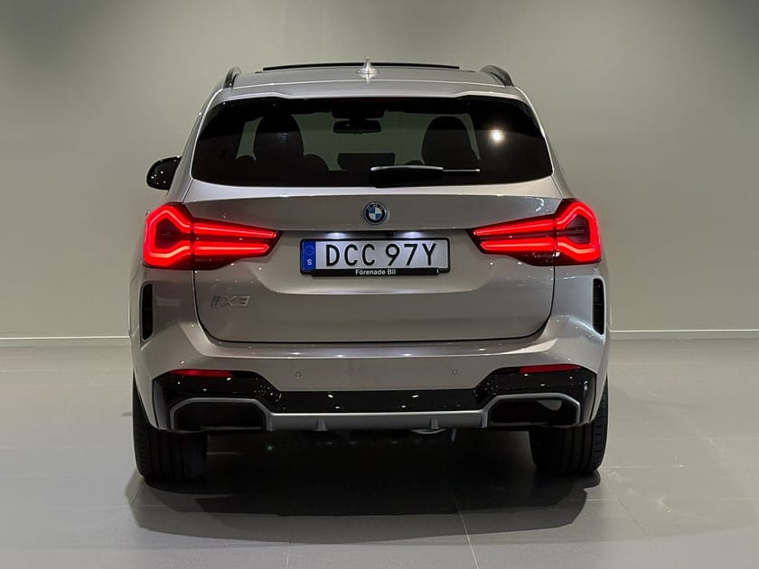 Bild 4 av BMW iX3 Charged M Sport Drag Adpt Farth Panorama Elstolar