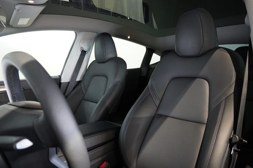Bild 5 av Tesla Model Y Long Range AWD - Moms, Drag, 97% SOH
