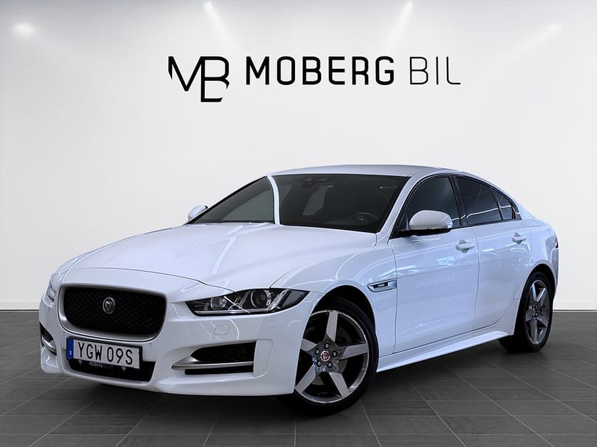 Bild 1 av Jaguar XE 20t 200hk R Sport B-Kamera CarPlay