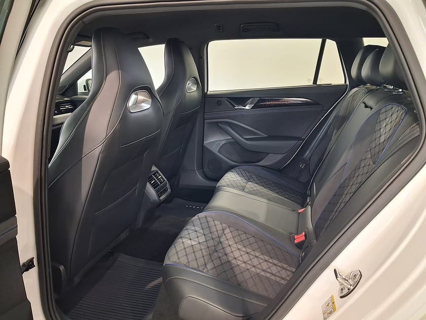 Bild 4 av Volkswagen Passat Sportscombi 4MOTION R-LINE TDI 193HK 4x4
