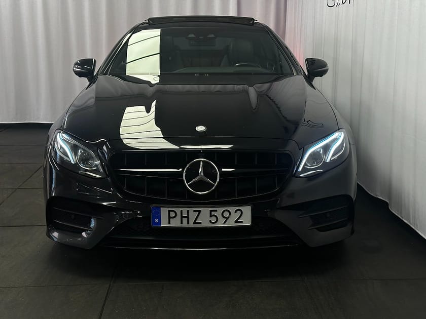 Bild 3 av Mercedes-Benz E 200 Coupé AMG Paket Pano/Burmeister/HUD/Widescreen