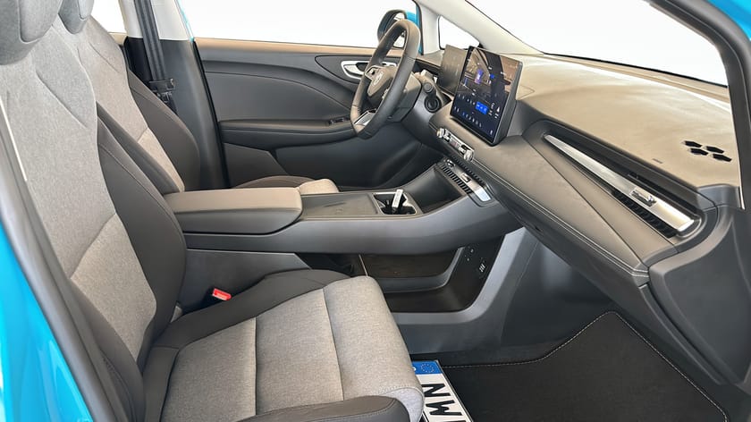 Bild 3 av MG 4 EV Urban MG4 COMFORT 43KWH (BLACK) - HOLBORN BLUE