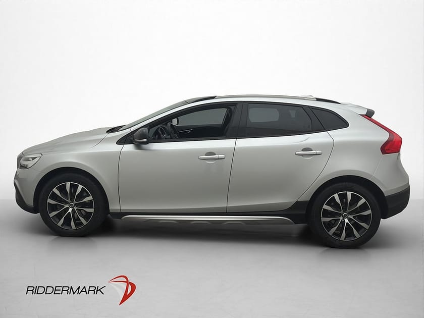 Bild 4 av Volvo V40 Cross Country D3 150hk Pano Värm Skinn Kamera Drag