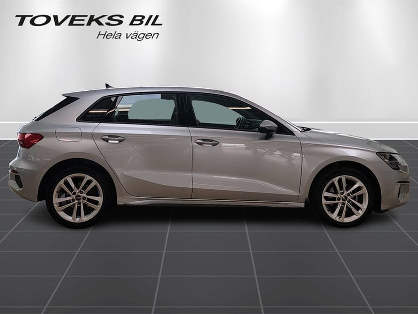 Bild 5 av Audi A3 Sportback 35 TFSI PROLINE ADVANCED 150 HK Backkamera
