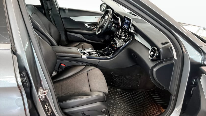Bild 3 av Mercedes-Benz C 300 T 245HK SE EDITION VÄRMARE DRAG KAMERA BURMESTER