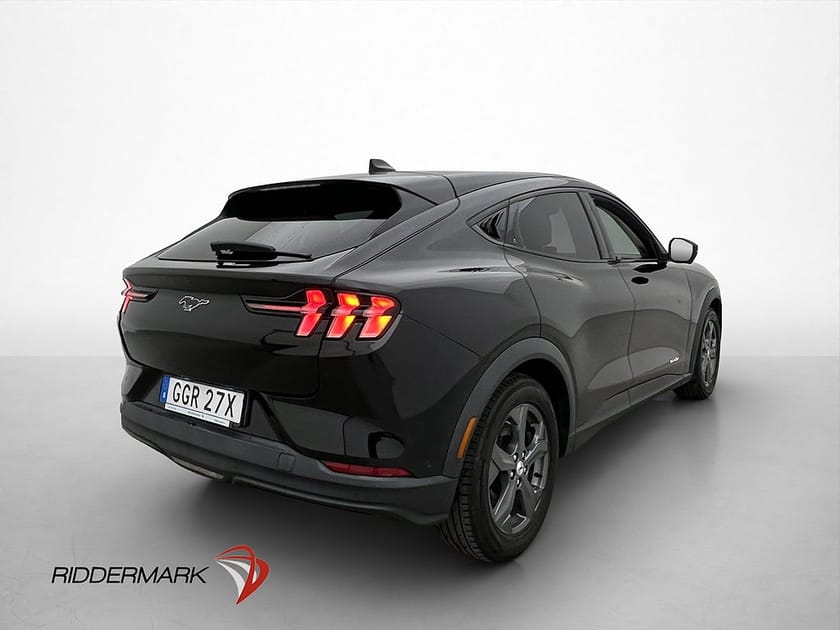 Bild 5 av Ford Mustang Mach-E Standard Range 269hk Pano B&O 360° Skinn