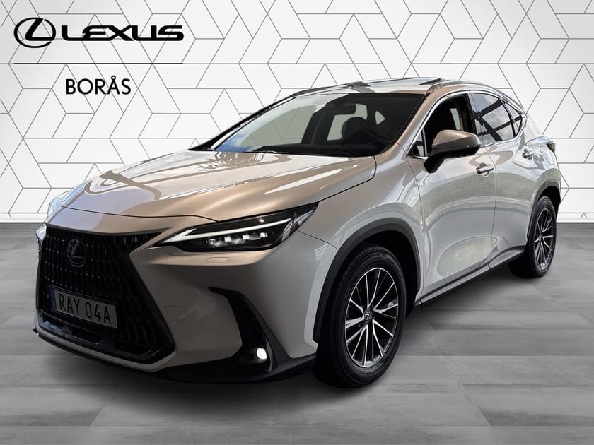 Bild 1 av Lexus NX 450h+ EXECUTIVE TEKNIKPAKET, TAKLUCKA, MOMS