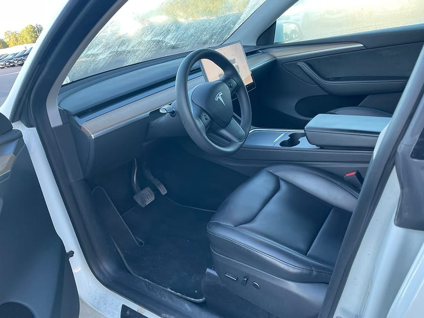 Bild 5 av Tesla Model Y Long Range AWD
