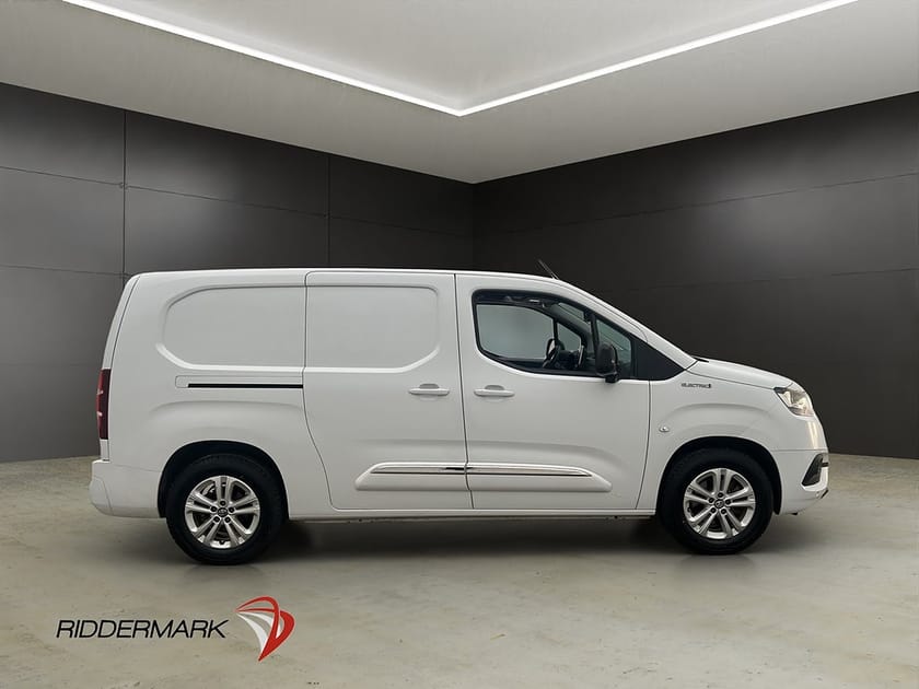 Bild 2 av Toyota ProAce City Electric proace-city L2 50kWh Drag B-Kam CARPLAY Moms