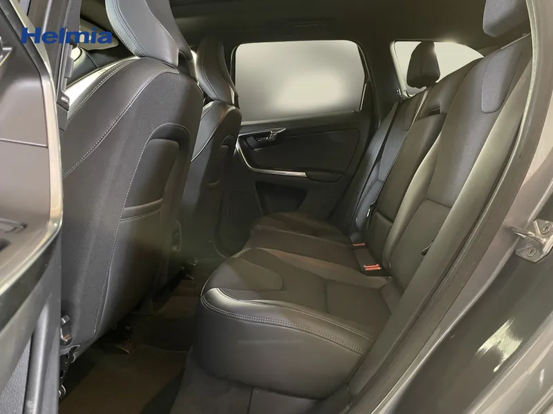 Bild 14 av 18 – Volvo XC60 D4 Momentum Business E PRO
