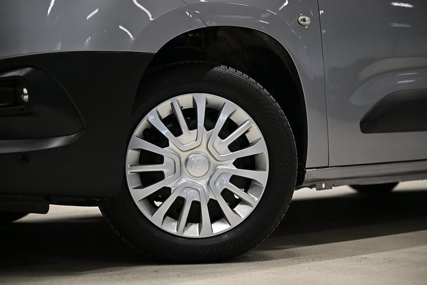 Bild 3 av Toyota ProAce City 1.2 Turbo 130HK L2|Automat|Drag|Backkamera|EnÄgare