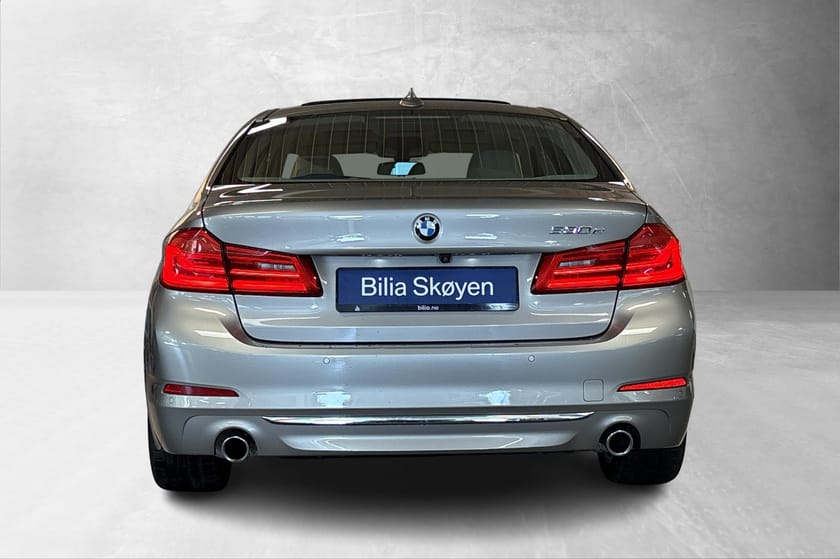 Bilde 3 av BMW 530e iPerformance Sedan Sedan, Luxury-Line, ComfAcc, Soltak, HiFi, Skinn