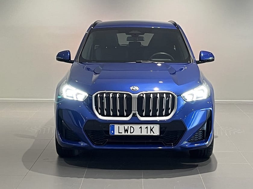 Bild 2 av BMW iX1 xDrive30 M Sport Drag HUD H/K Elstol minne Adpt Farth