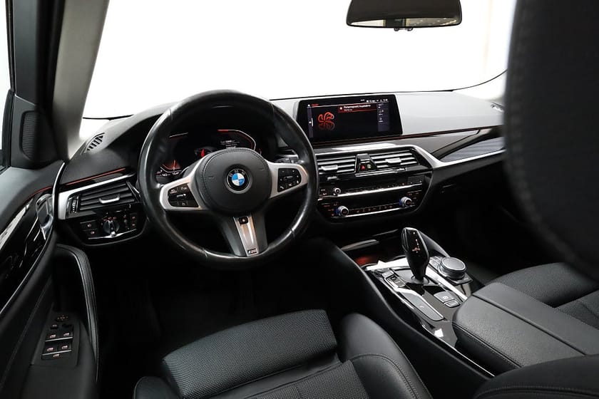 Bild 4 av BMW 520d xDrive Touring Sport line |Värmare | Dragkrok | HiFi