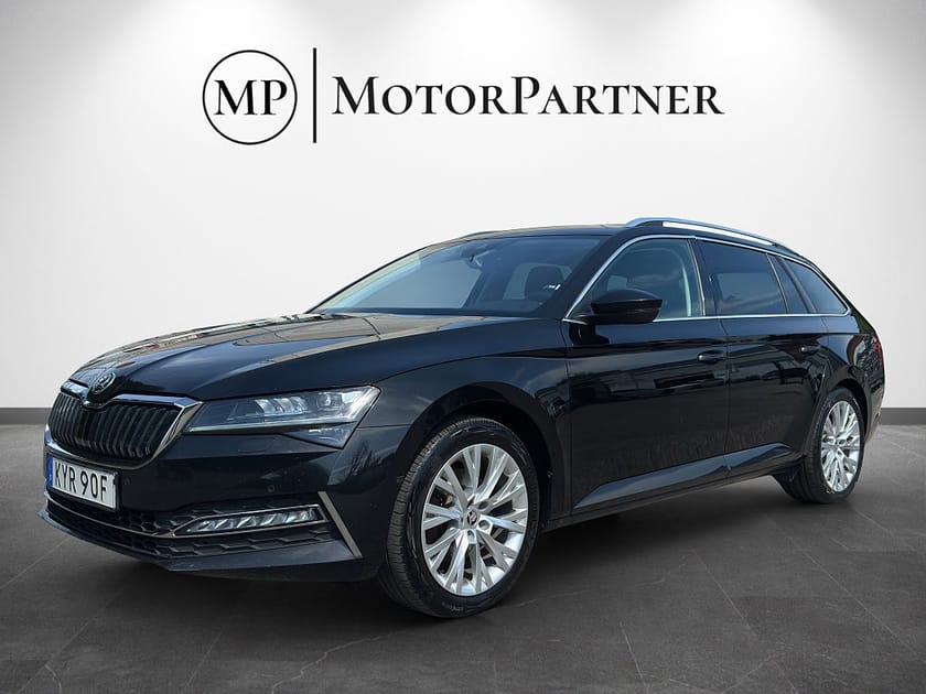 Bild 4 av Škoda Superb iV Kombi Skoda 1.4 TSI Business Edition Style Drag Cockpit Värmare