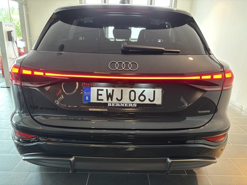 Bild 4 av Audi Q6 e-tron quattro S-LINE SUV  429HK