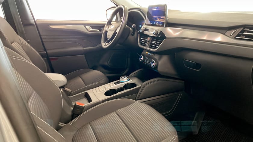 Bild 3 av Ford Kuga Plug-In Hybrid Titanium E-CVT 225hk