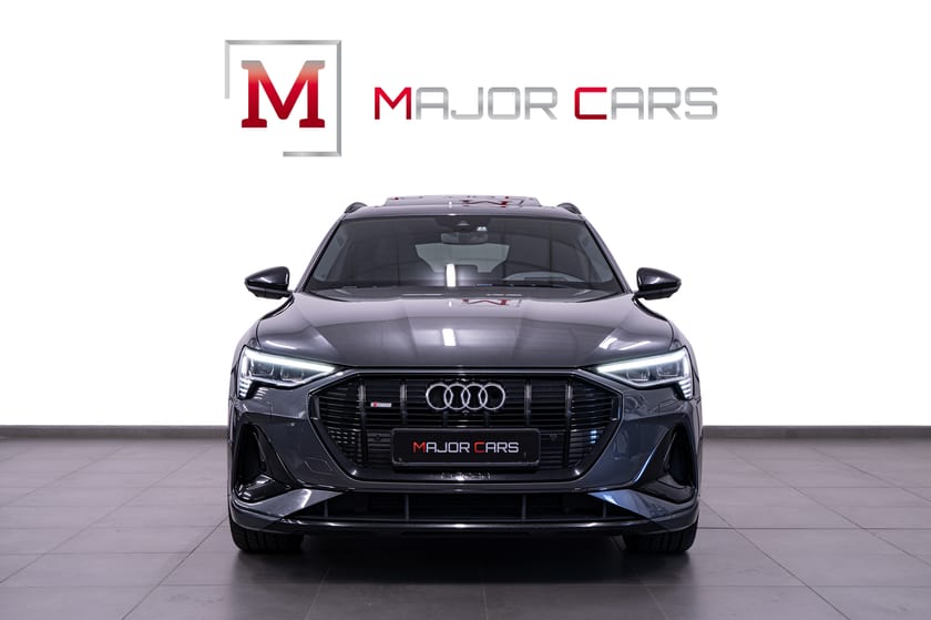 Bild 2 av Audi e-tron 55 quattro Q S-Line Pano B&O 22" HuD 360° RS-Säten Luft-F Drag