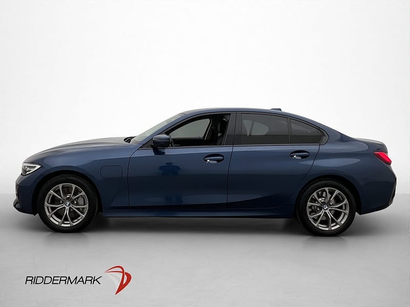 Bild 5 av BMW 330e Sedan 292hk Sport line M-Ratt HiFi Kamera CarPlay