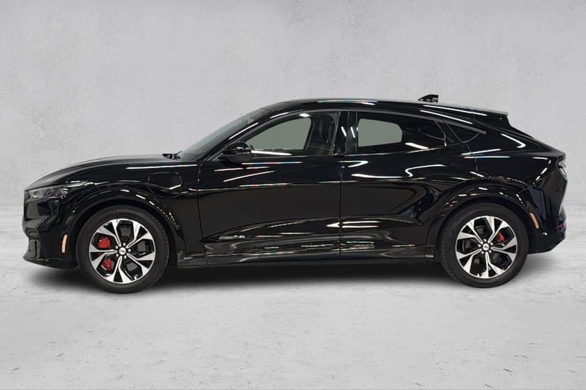 Bilde 2 av Ford Mustang Mach-E Long Range AWD LR /Batteritest/Hengerfeste/Fjernstart/El.Stoler/++