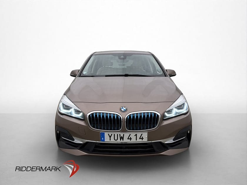 Bild 2 av BMW 225xe Active Tourer 225 xe Luxury Line HUD B-Kamera Halvskinn
