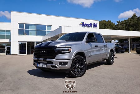 RAM 1500 Crew Cab 5.7 V8 HEMI / Sportavgassystem/ Limited Night edi.