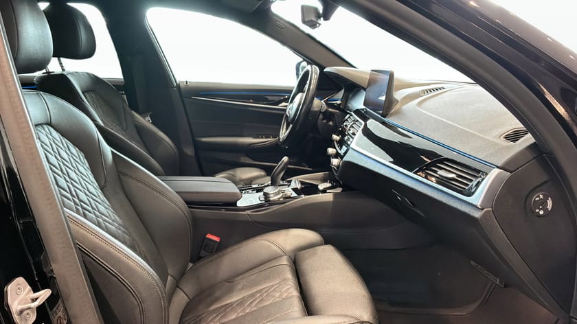 Bild 3 av BMW 530e xDrive Touring M sport, Rattvärme, Dragkrok