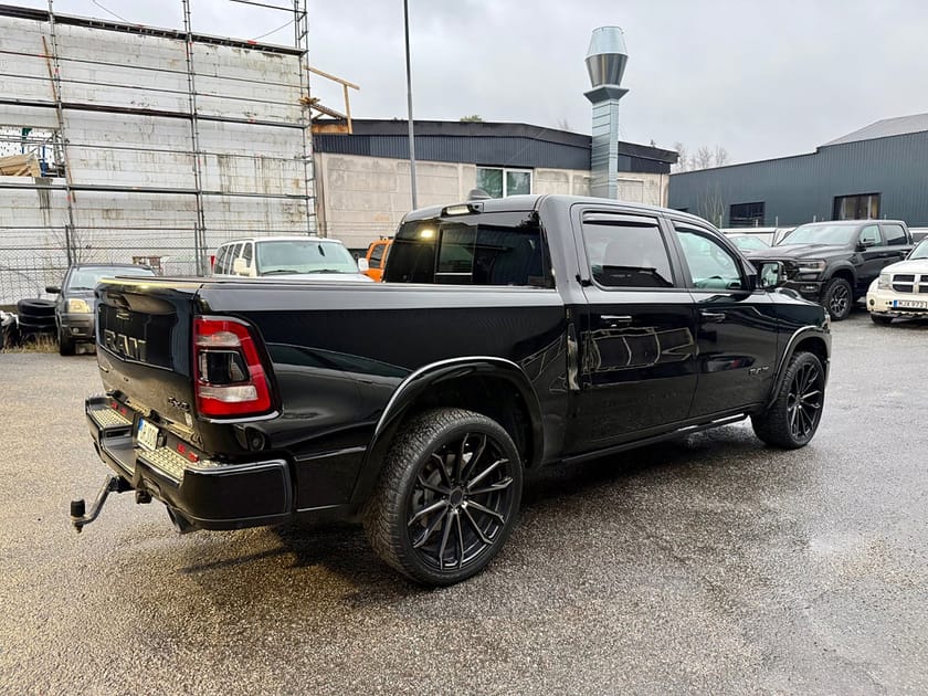 Bild 2 av RAM 1500 Crew Cab