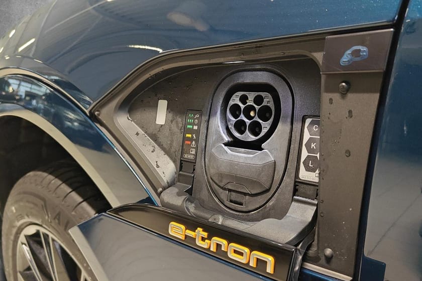 Bilde 5 av Audi e-tron 55 quattro – Advanced. Hengerfeste, 360 Kamera, Luft.