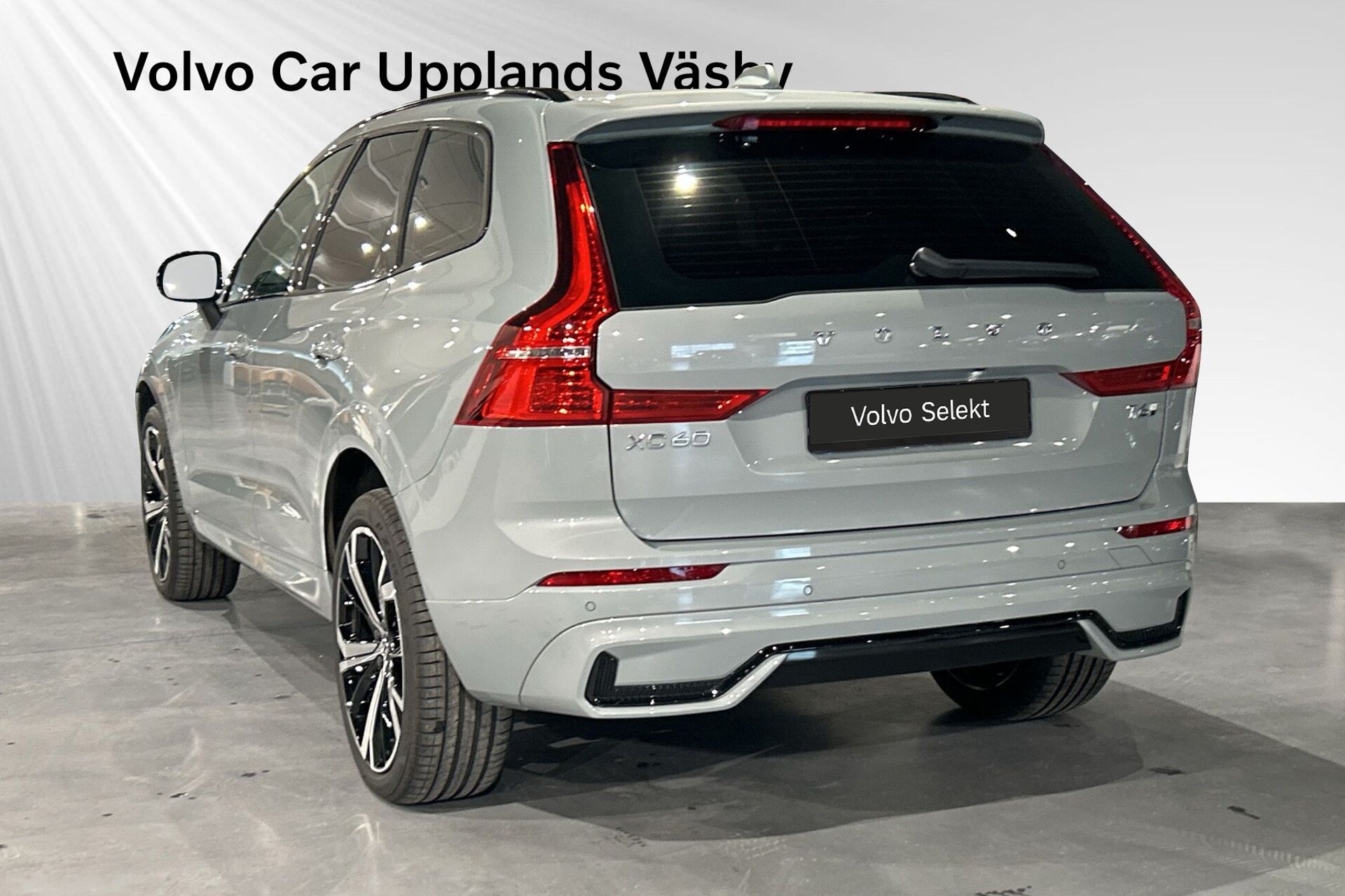 Volvo XC60 T6 Plus Dark Edition 2025, bild 4/17