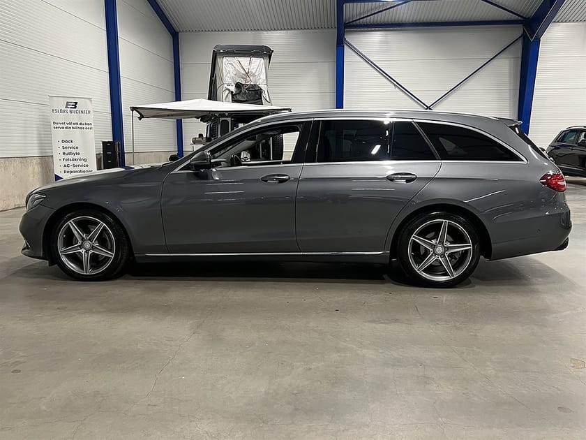 Bild 5 av Mercedes-Benz E 220 T d 4MATIC 194 HK / Avantgarde / Burmester / Värmare /
