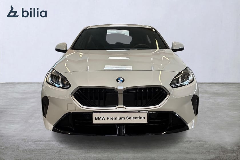 Bild 5 av BMW 120 M Sport Panorama Rattvärme Backkamera Farthållare