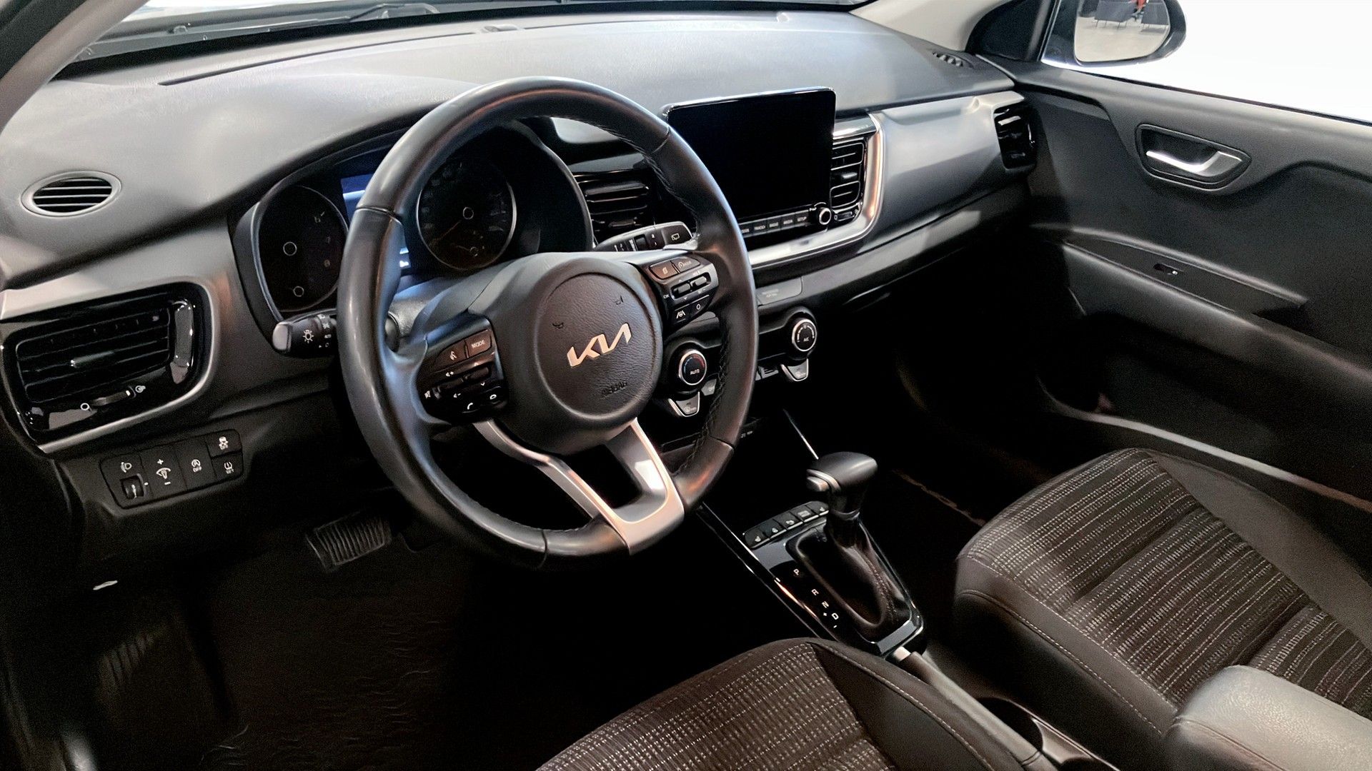 Kia Stonic 2023, bild 5/9