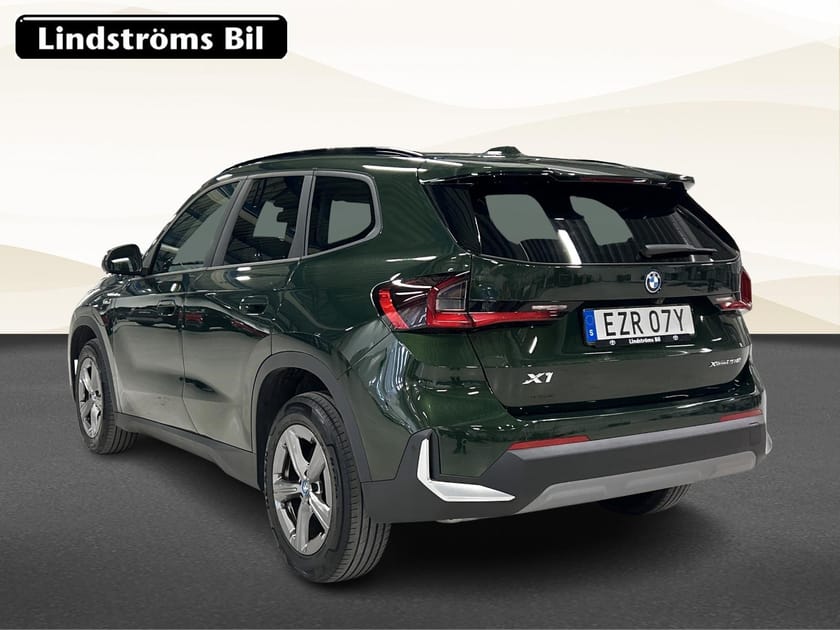 Bild 4 av BMW X1 xDrive25e Plug-in Hybrid Connected Professional Vinterhjul