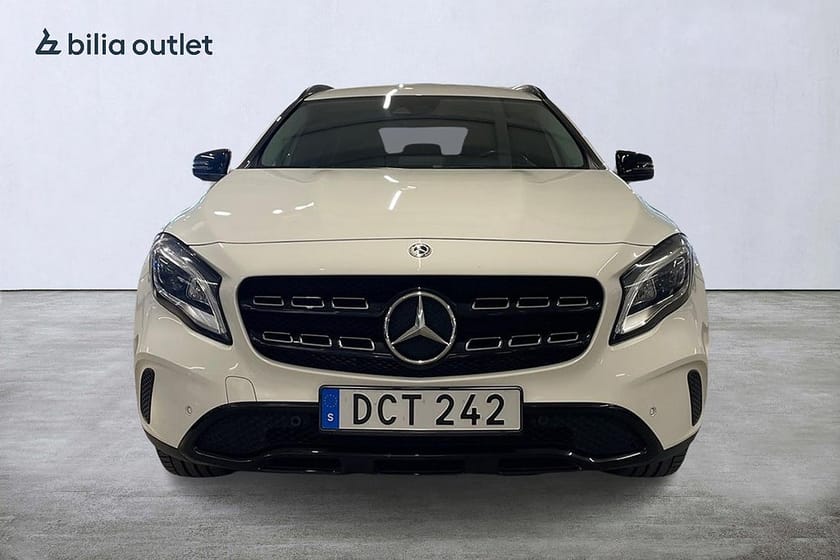 Bild 3 av Mercedes-Benz GLA 180 d Night Package / B-Kam / Navi / Keyless / Nyservad