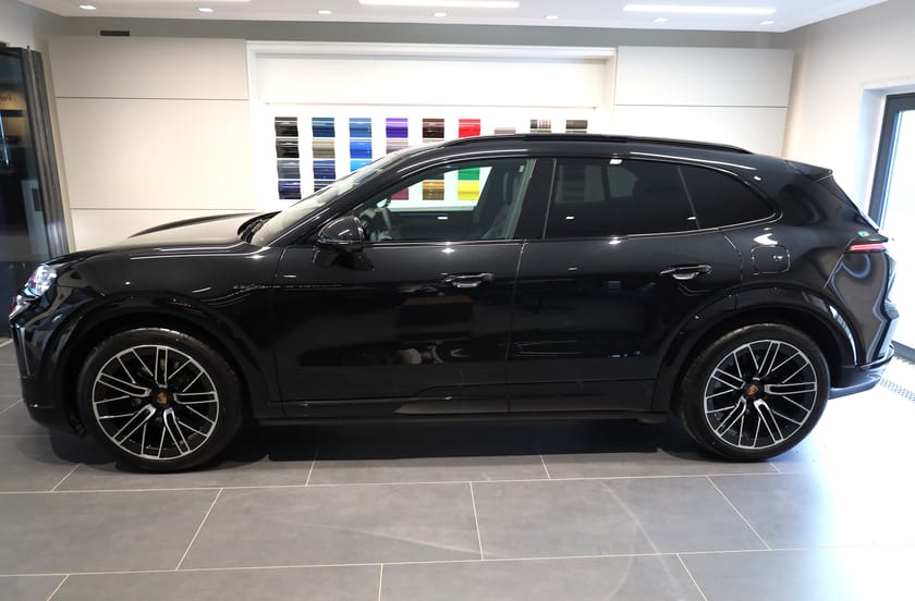 Bild 3 av Porsche Cayenne Electric 