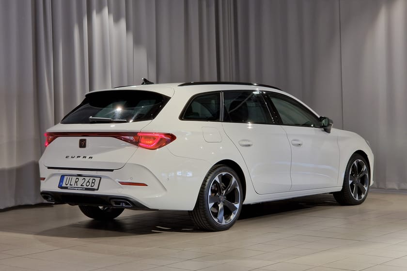 Bild 4 av CUPRA Leon Sportstourer 1.5 eTSI / 150 HK / Drag / Backkamera