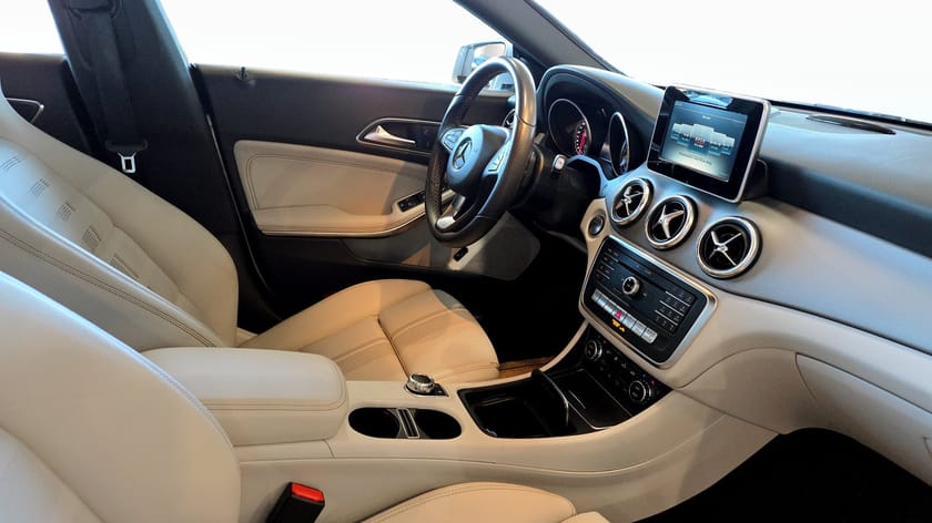 Bild 3 av Mercedes-Benz CLA 200 | Navi
