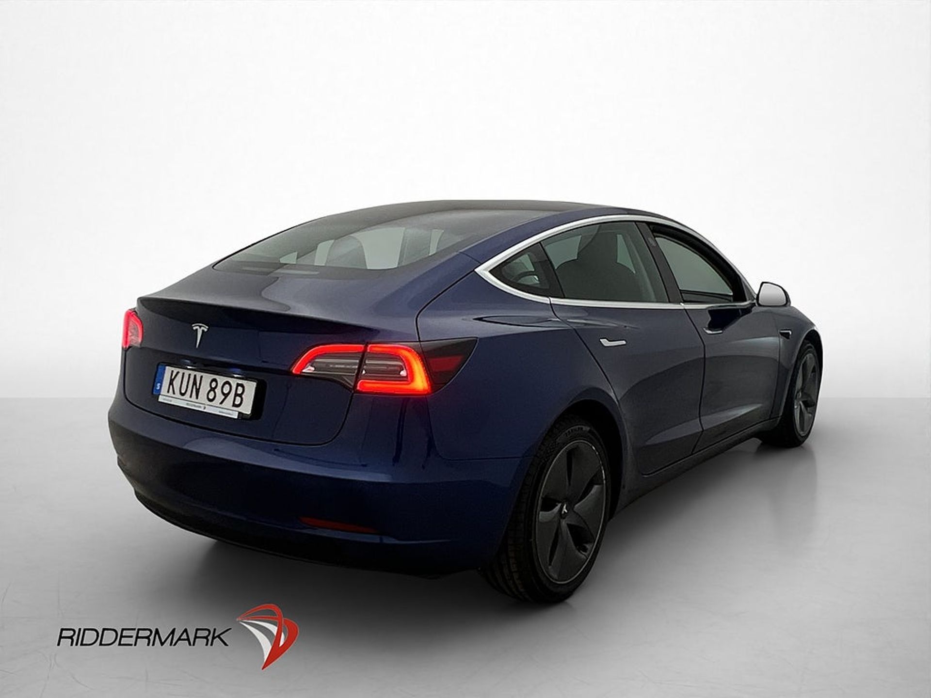 Tesla Model 3 2020, kuva 6/10