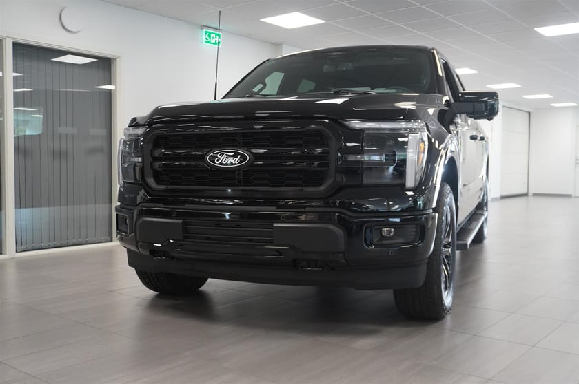 Bild 2 av Ford F-150 SuperCrew Lariat Black Edition 5.0l V8 406hp