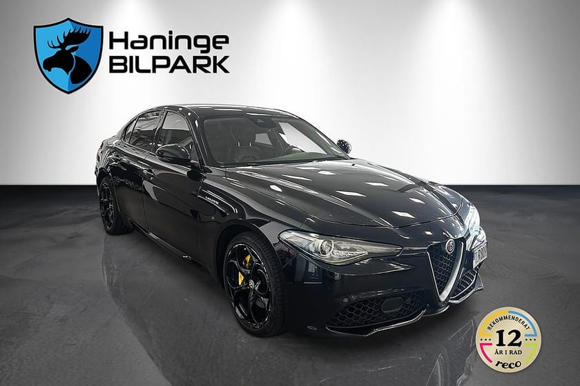 Bild 5 av Alfa Romeo Giulia 2.0 TURBO 16V Q4 VELOCE SUPERDEAL 3.95% / HARMAN KARDON