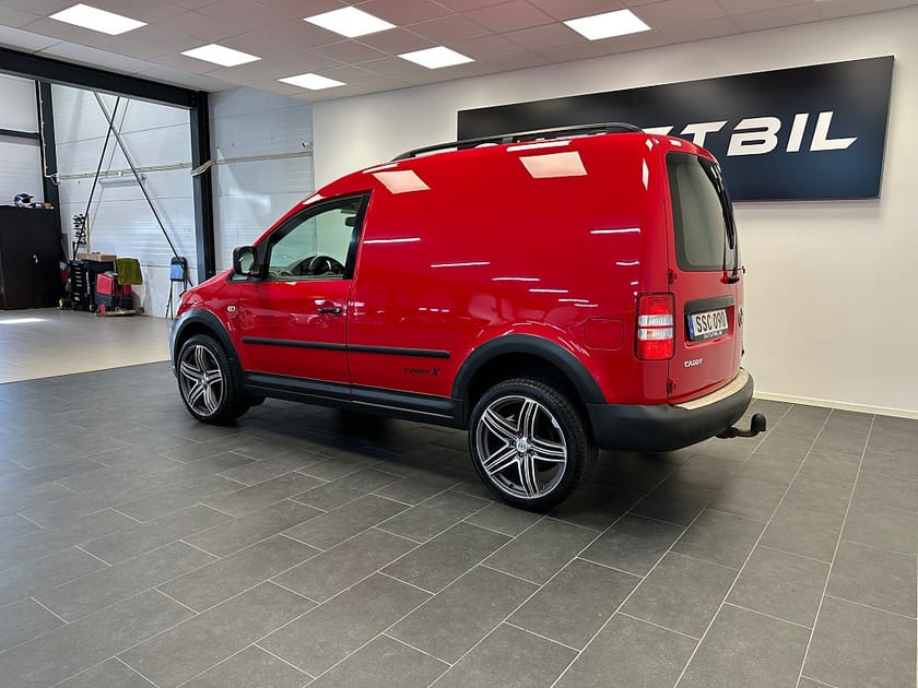 Bild 4 av Volkswagen Caddy Skåpbil Cross 2.0 TDI 4Motion Drag Navigation Värmare
