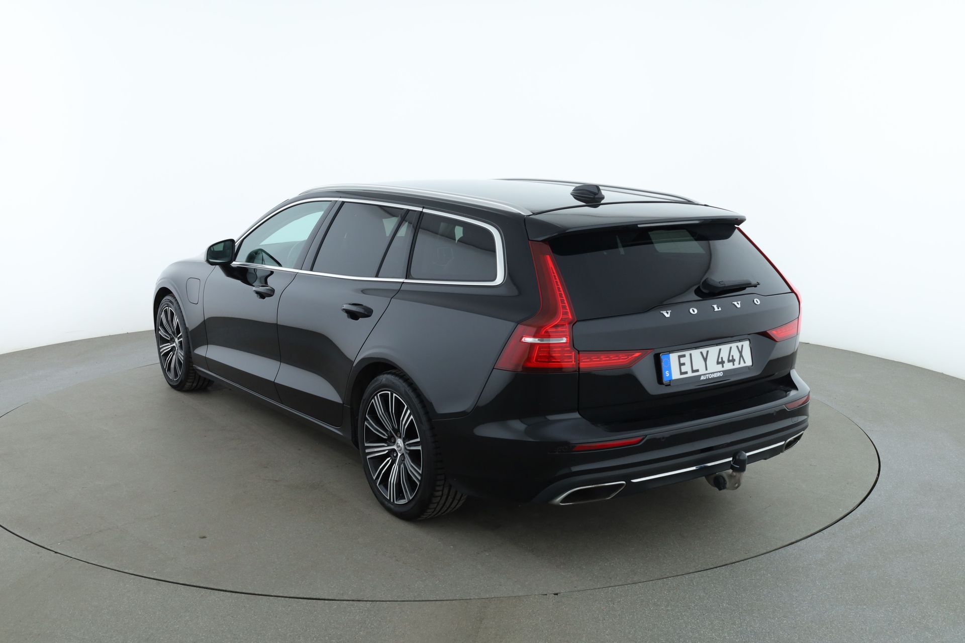 Volvo V60 Recharge T6 AWD 2021, kuva 3/49